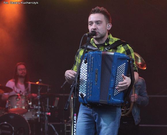 Hej ludzie, po to żyjemy, aby dawać miłość innym. Enej na koniec majówki