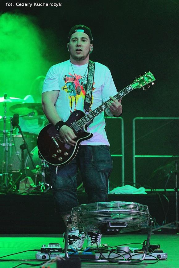 Hej ludzie, po to żyjemy, aby dawać miłość innym. Enej na koniec majówki