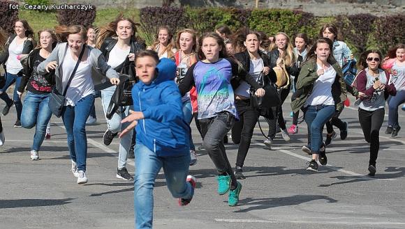 Kutnowskie fanki kochają Dawida Kwiatkowskiego