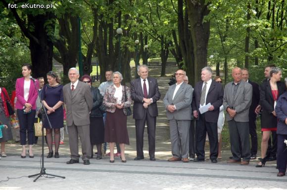 Dzień Róży. Odsłonięcie pomnika Wituszyńskiego i kiermasz różany