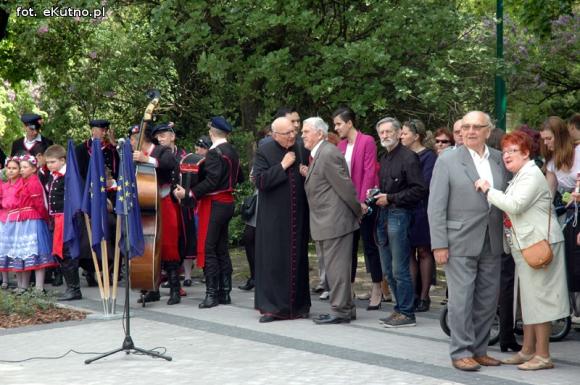 Dzień Róży. Odsłonięcie pomnika Wituszyńskiego i kiermasz różany