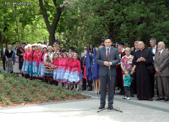 Dzień Róży. Odsłonięcie pomnika Wituszyńskiego i kiermasz różany