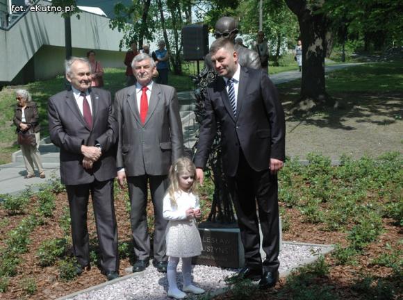 Dzień Róży. Odsłonięcie pomnika Wituszyńskiego i kiermasz różany