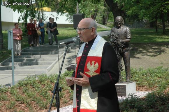 Dzień Róży. Odsłonięcie pomnika Wituszyńskiego i kiermasz różany