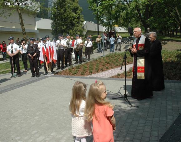 Dzień Róży. Odsłonięcie pomnika Wituszyńskiego i kiermasz różany