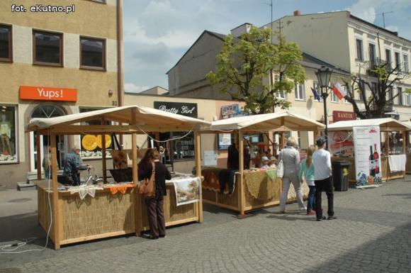 Dzień Róży. Odsłonięcie pomnika Wituszyńskiego i kiermasz różany
