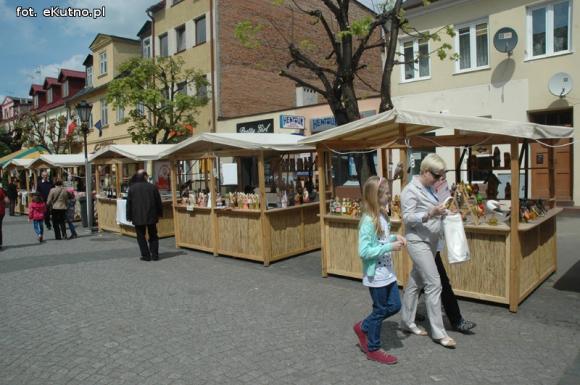 Dzień Róży. Odsłonięcie pomnika Wituszyńskiego i kiermasz różany
