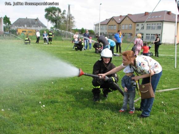 Strażacki piknik show w Krośniewicach