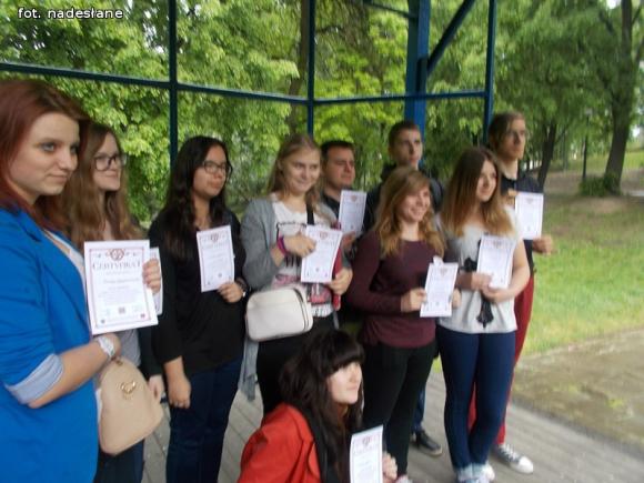 Szli śladami historii i zabytków Kutna oraz dziejów 37 Łęczyckiego Pułku Piechoty