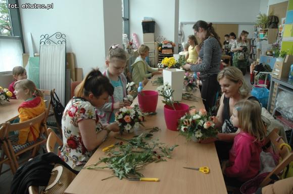 Kwiatki na Dzień Matki - warsztaty florystyczne