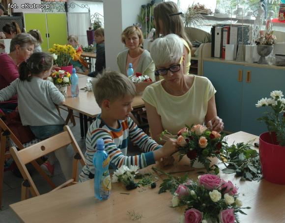 Kwiatki na Dzień Matki - warsztaty florystyczne