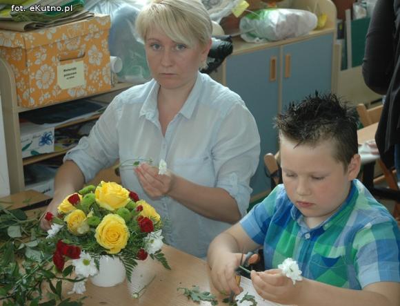 Kwiatki na Dzień Matki - warsztaty florystyczne