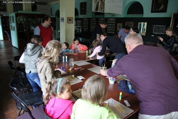 Bajkowo i rodzinnie w krośniewickim muzeum