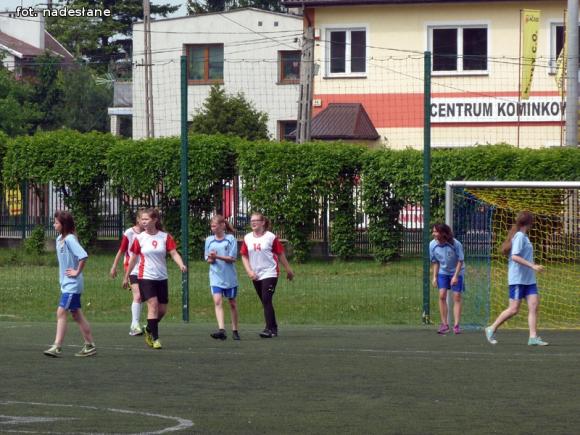 Turniej piłki nożnej dziewcząt Trójka Cup