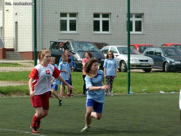 Turniej piłki nożnej dziewcząt Trójka Cup