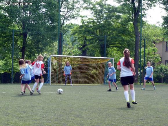 Turniej piłki nożnej dziewcząt Trójka Cup