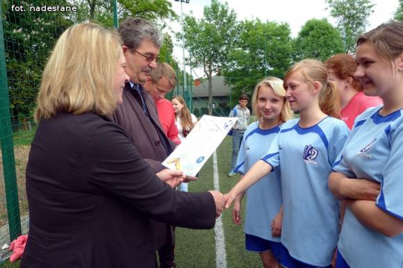 Turniej piłki nożnej dziewcząt Trójka Cup