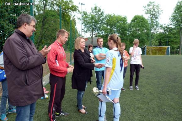 Turniej piłki nożnej dziewcząt Trójka Cup