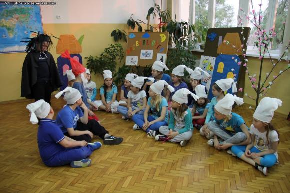 Smerfowa Noc Bibliotek w Krośniewicach