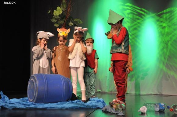 Drugi dzień Przeglądu Teatrów Dziecięcych i Młodzieżowych w KDK