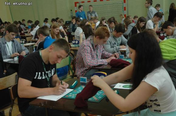 Trwają Ogólnopolskie Mistrzostwa Szkół w SCRABBLE w Kutnie