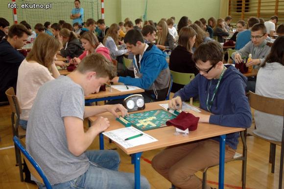 Trwają Ogólnopolskie Mistrzostwa Szkół w SCRABBLE w Kutnie