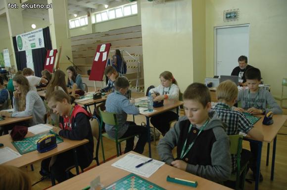 Trwają Ogólnopolskie Mistrzostwa Szkół w SCRABBLE w Kutnie