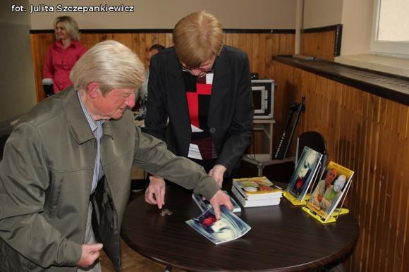 Reminiscencje: W Krośniewicach poetycki wieczór z Markiem Piotrowskim