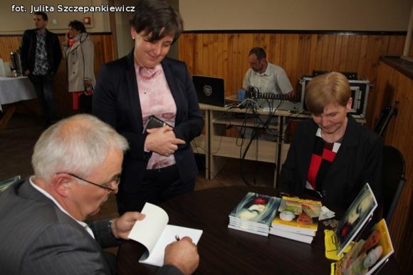 Reminiscencje: W Krośniewicach poetycki wieczór z Markiem Piotrowskim