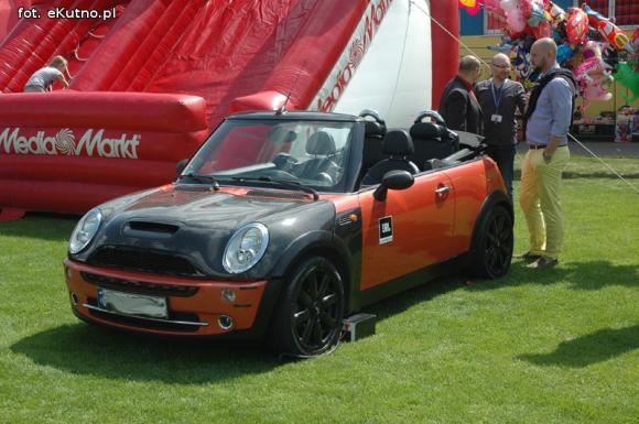 Zapraszamy na Rodzinny zawrót głowy. Atrakcje na miejskim stadionie