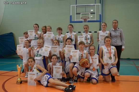 Skrzatki KKS Pro Basket AMZ Kutno mistrzyniami!