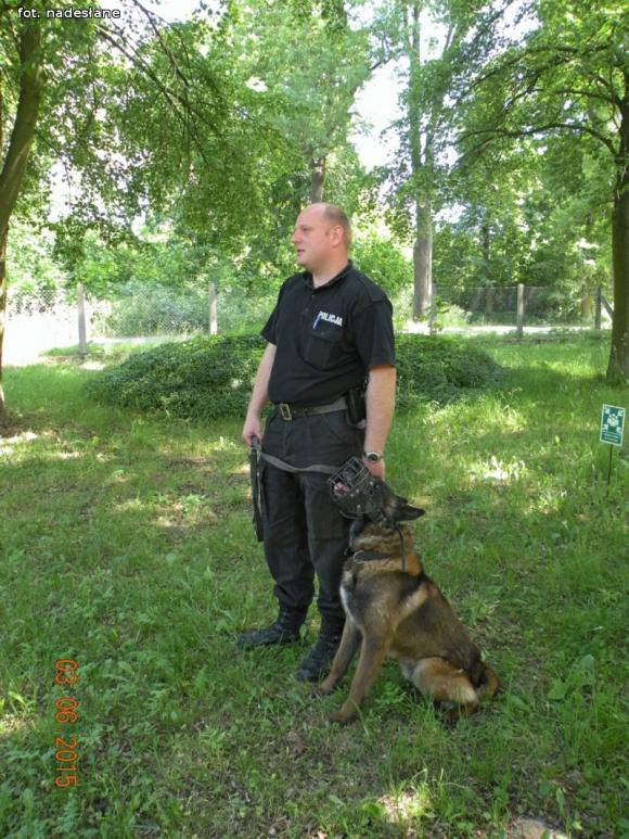 Policjanci w punkcie przedszkolnym Kolorowy Świat