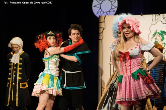 Recenzja: 40. premiera Grupy Teatralnej od jutra każdego rozweseli