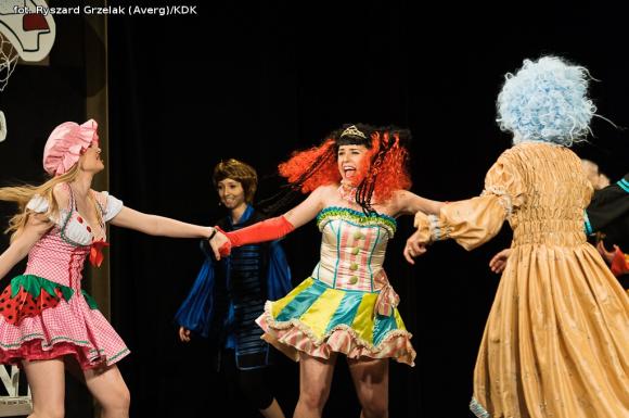 Recenzja: 40. premiera Grupy Teatralnej od jutra każdego rozweseli