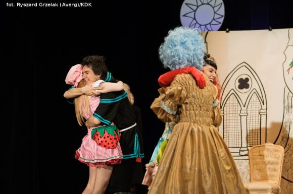 Recenzja: 40. premiera Grupy Teatralnej od jutra każdego rozweseli