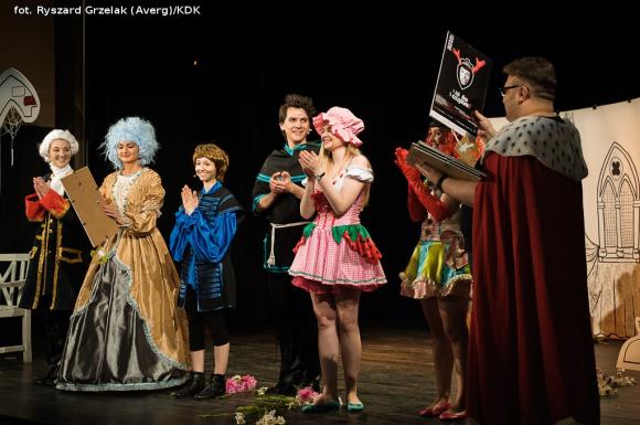 Recenzja: 40. premiera Grupy Teatralnej od jutra każdego rozweseli