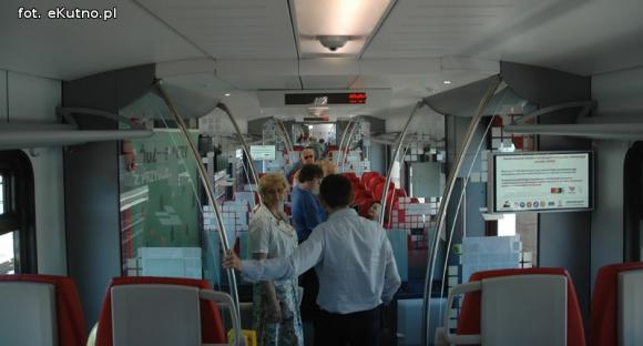 Nowoczesny FLIRT3 zawiezie nas do Łodzi