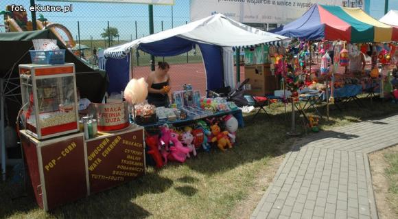 eKologia: Trwa Piknik EKO przy Szkole Podstawowej nr 1