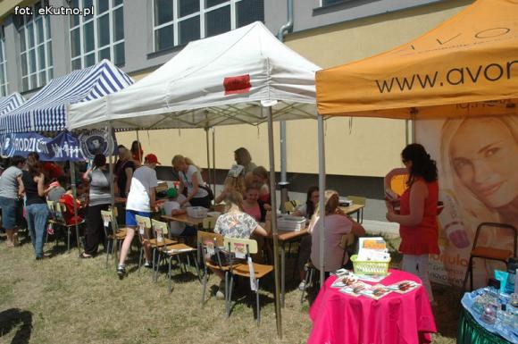 eKologia: Trwa Piknik EKO przy Szkole Podstawowej nr 1