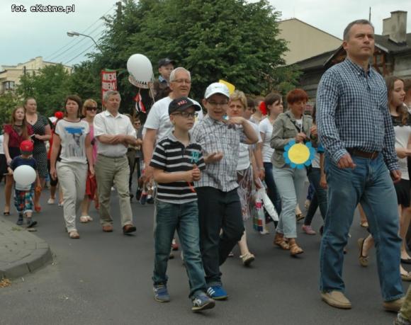 Radosny i kolorowy Marsz dla Życia i Rodziny. Zapraszamy na stadion