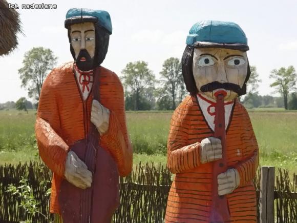 Kutnowska rzeźba w skansenie w Kwiatówku