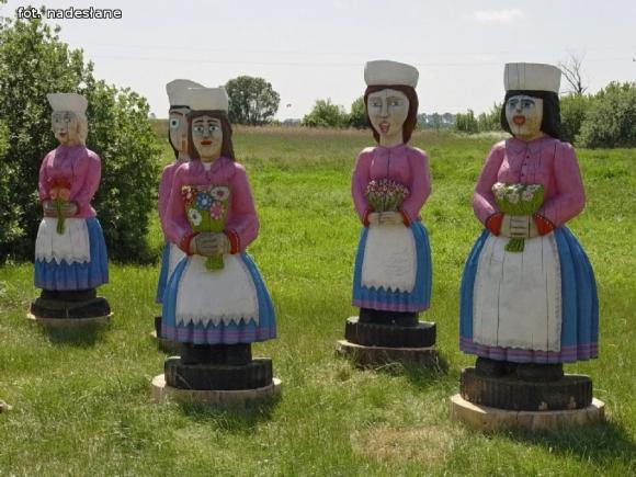 Kutnowska rzeźba w skansenie w Kwiatówku