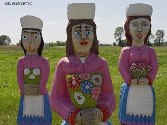 Kutnowska rzeźba w skansenie w Kwiatówku