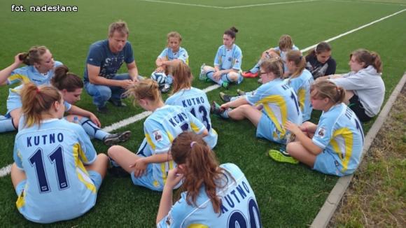 Zwycięstwo dziewczęcej Sekcji Piłkarskiej Róża Kutno