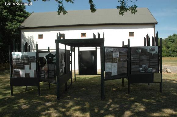 Młodzi kutnianie w Muzeum Obozu Zagłady Kulmhof w Chełmnie nad Nerem