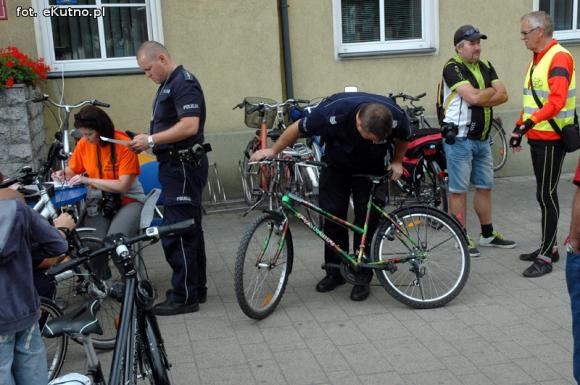 Książki przewietrzone. Trwa rajd Odjazdowy Bibliotekarz