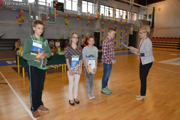 Przez trudy do gwiazd