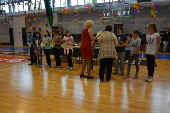 Przez trudy do gwiazd