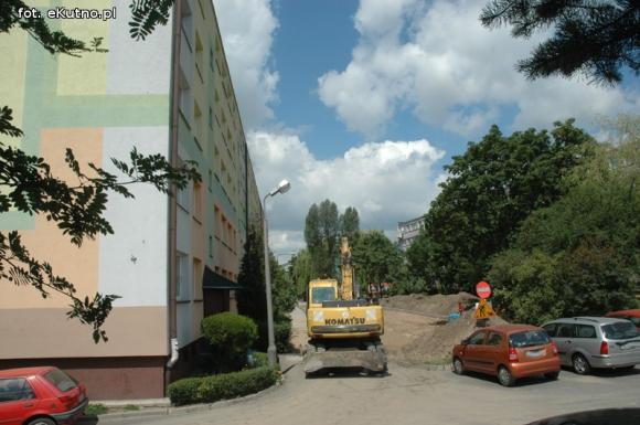 Czytelnicy pytają: Czy będzie więcej miejsc parkingowych na Warszawskim Przedmieściu?