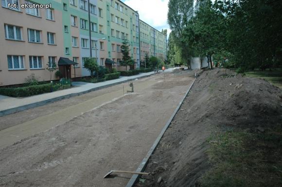 Czytelnicy pytają: Czy będzie więcej miejsc parkingowych na Warszawskim Przedmieściu?